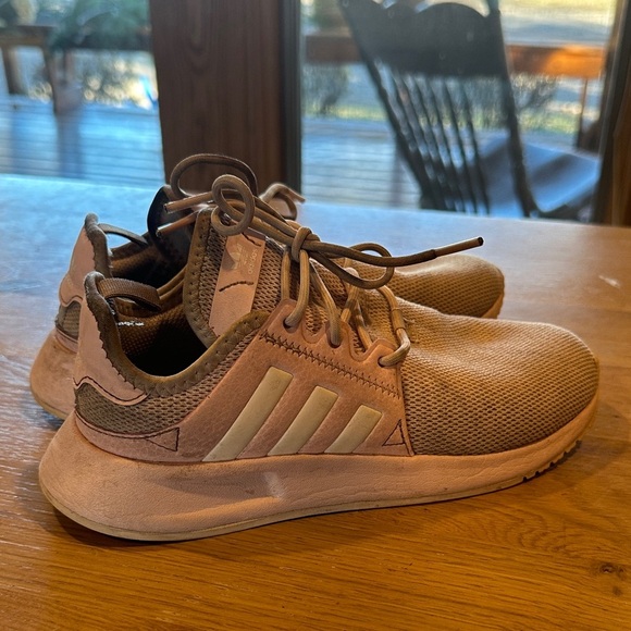 Adidas Kids Beige and Pink Sneakers size 2.5 - Picture 3 of 3